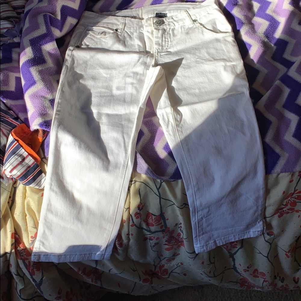 White Capri Pants